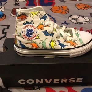 Little kids Converse